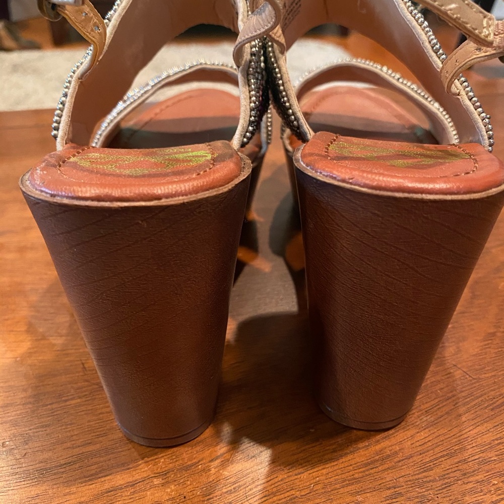 Beaded Wedges - Picture 4 of 5